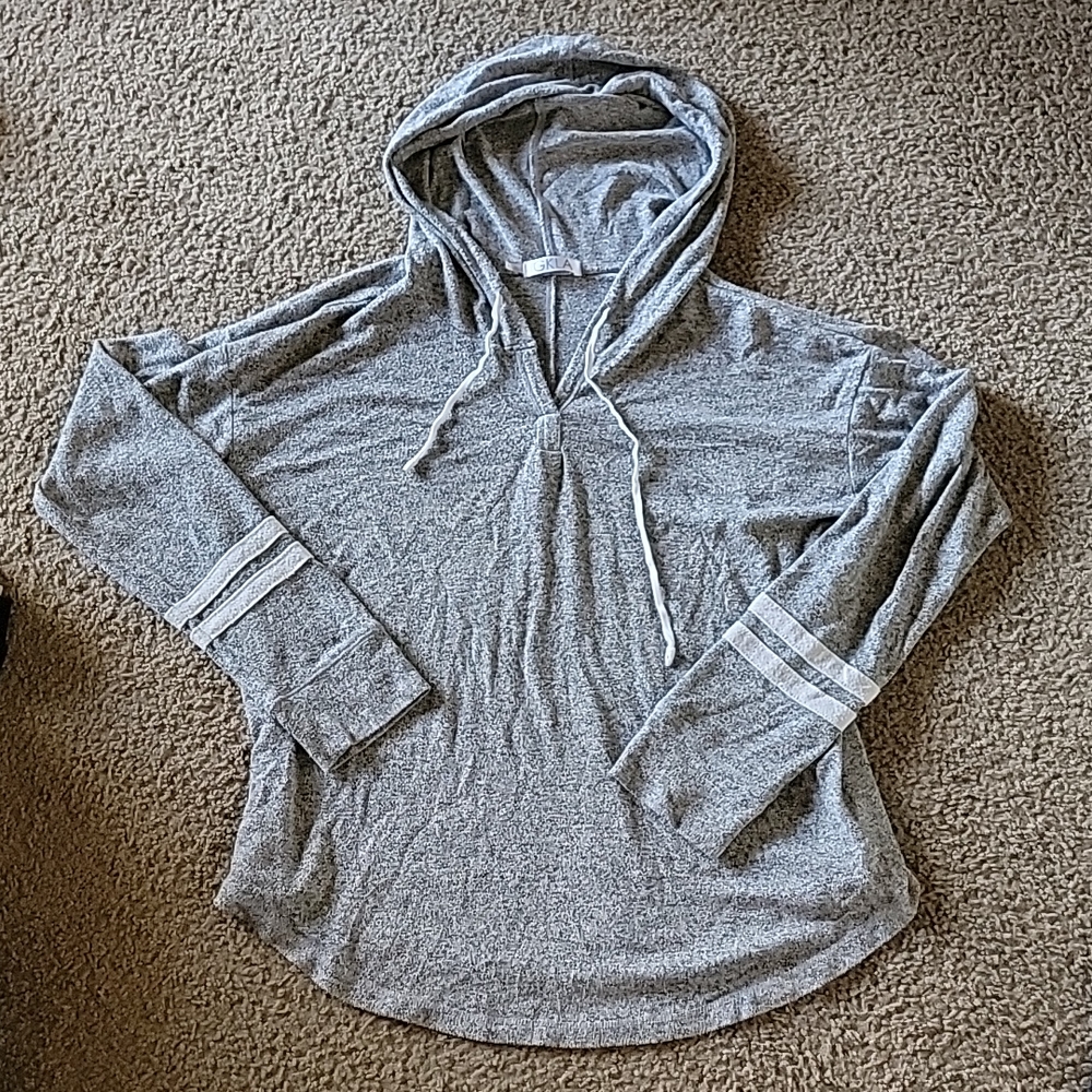 Large GKLA Grey Pullover Sweater